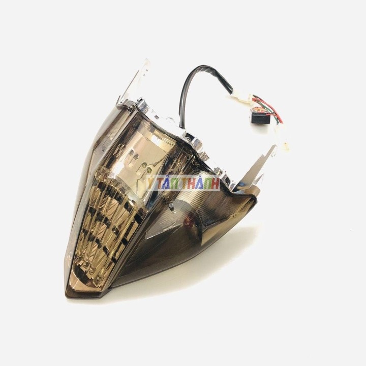 đèn hậu exciter 2011 nakasone