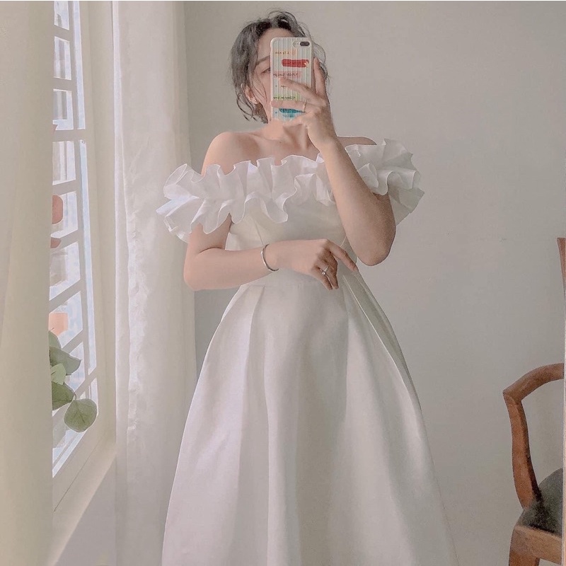 Đầm váy trắng dự tiệc bèo vai form dài