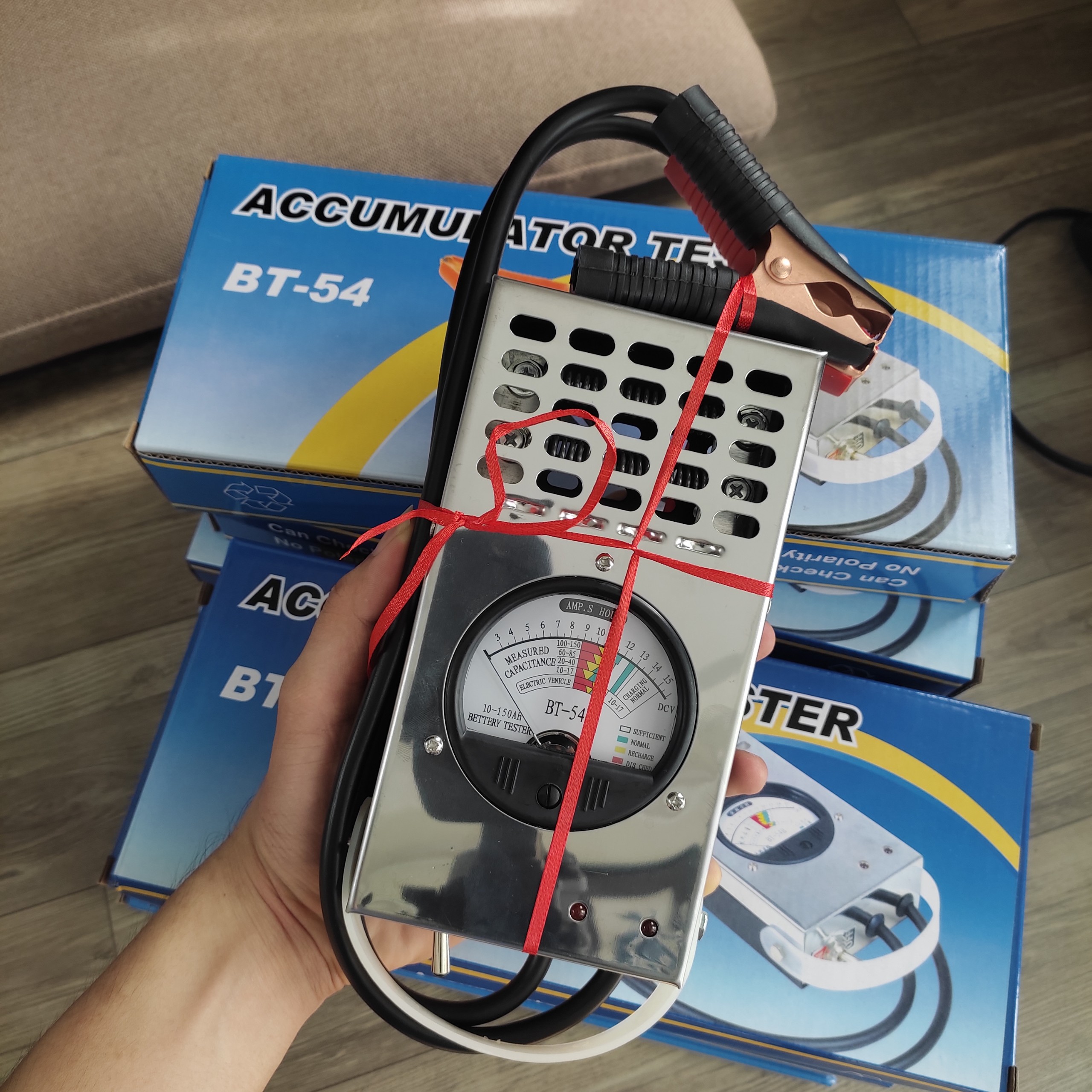Đồng hồ kiểm tra test bình acquy BT54