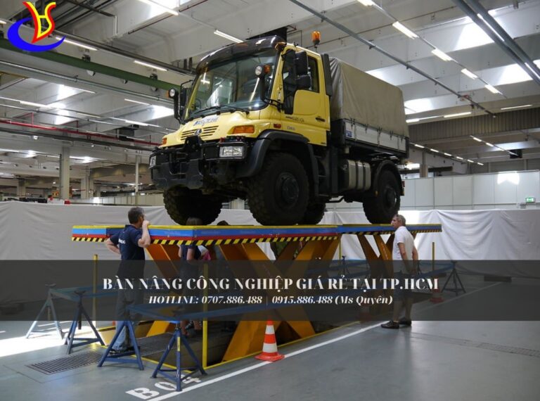 4 ton lifting platform which is 1.4 m with electricity. Model Number: hw4003