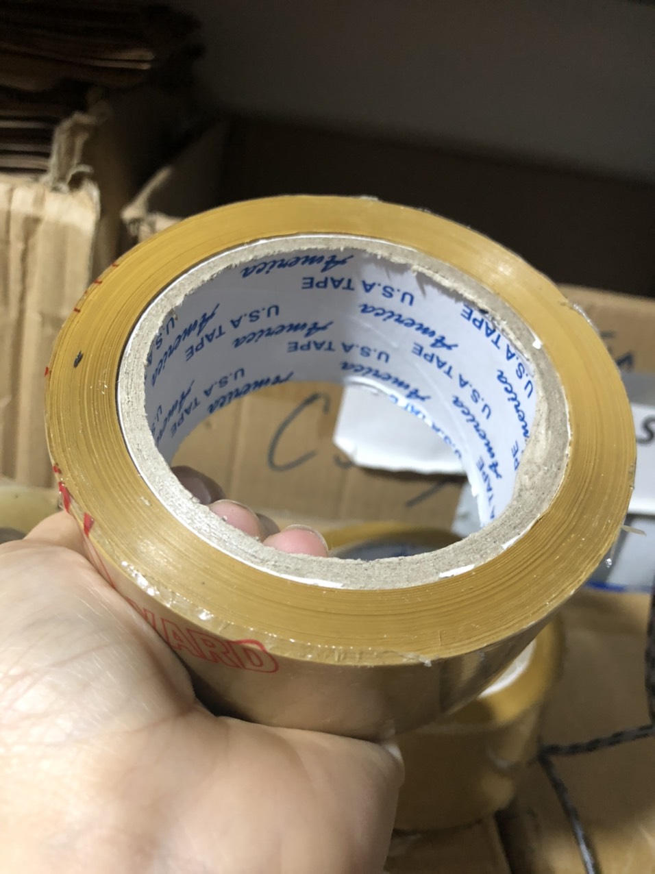 [HCM]1 cuộn băng keo dán thùng trong/đục 200gr(100yard)
