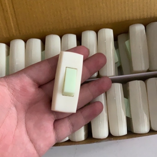 Công tắc treo nhót dạ quang (  sopoka) cam kết hàng đúng mô tả chất lượng đảm bảo an toàn đến sức khỏe người sử dụng