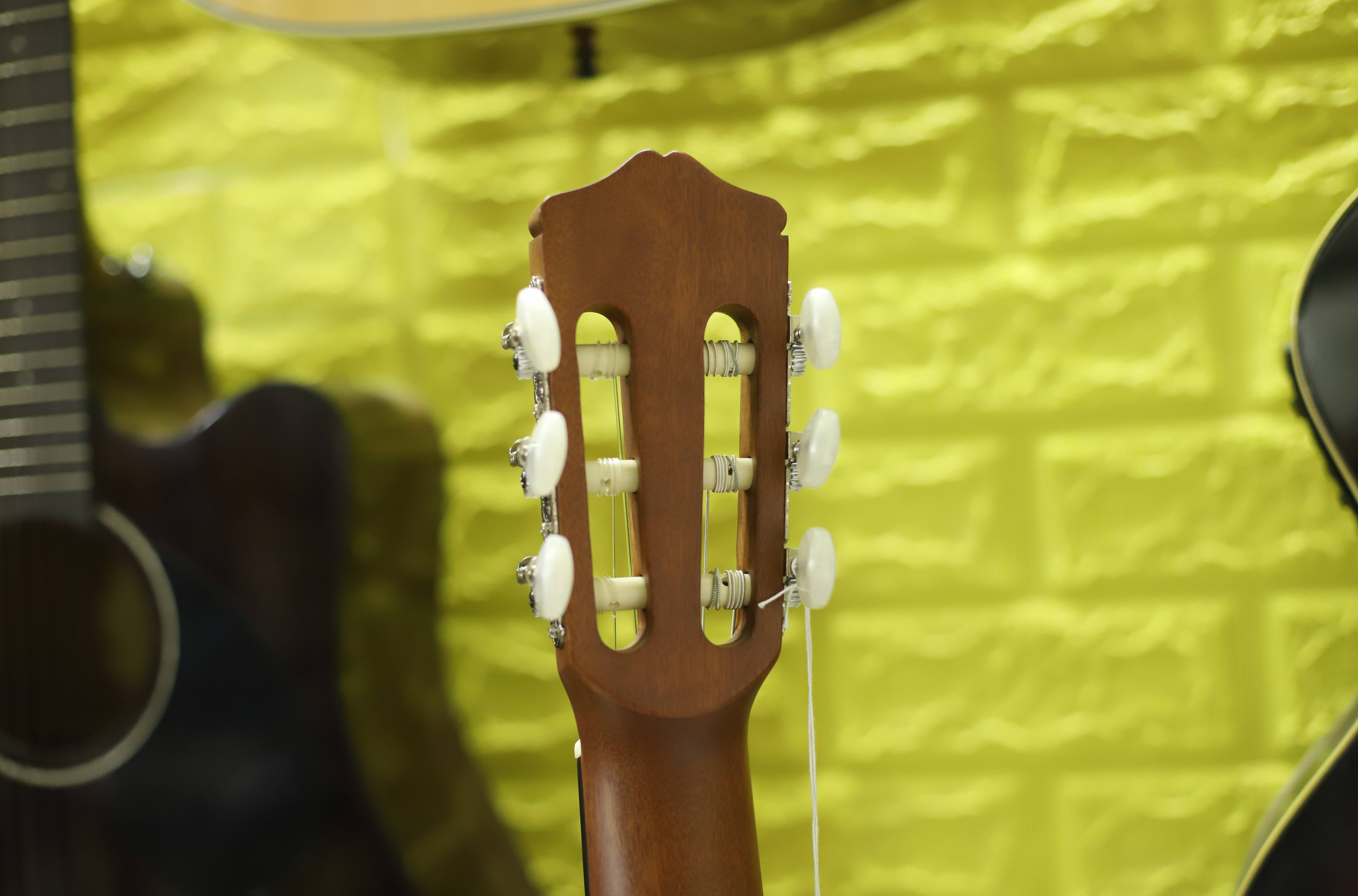 Đàn Guitar Classic Cordoba C3M ( tặng bao + 3 phím + capo )