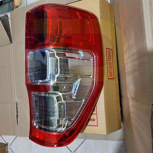 Đèn hậu ford ranger 2012-2022 chính hãng