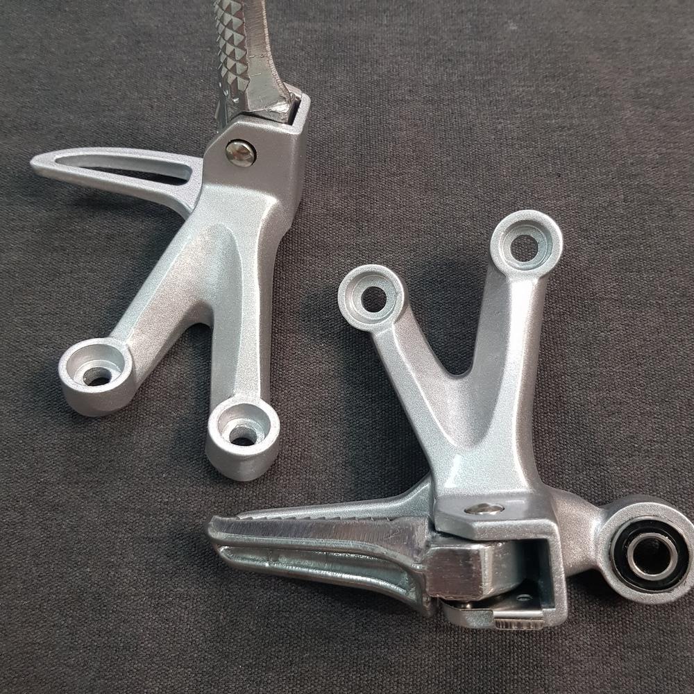 CẶP GÁC CHÂN SAU CHO XE SIRIUS SÁNG BÓNG ZIN CAO CẤP