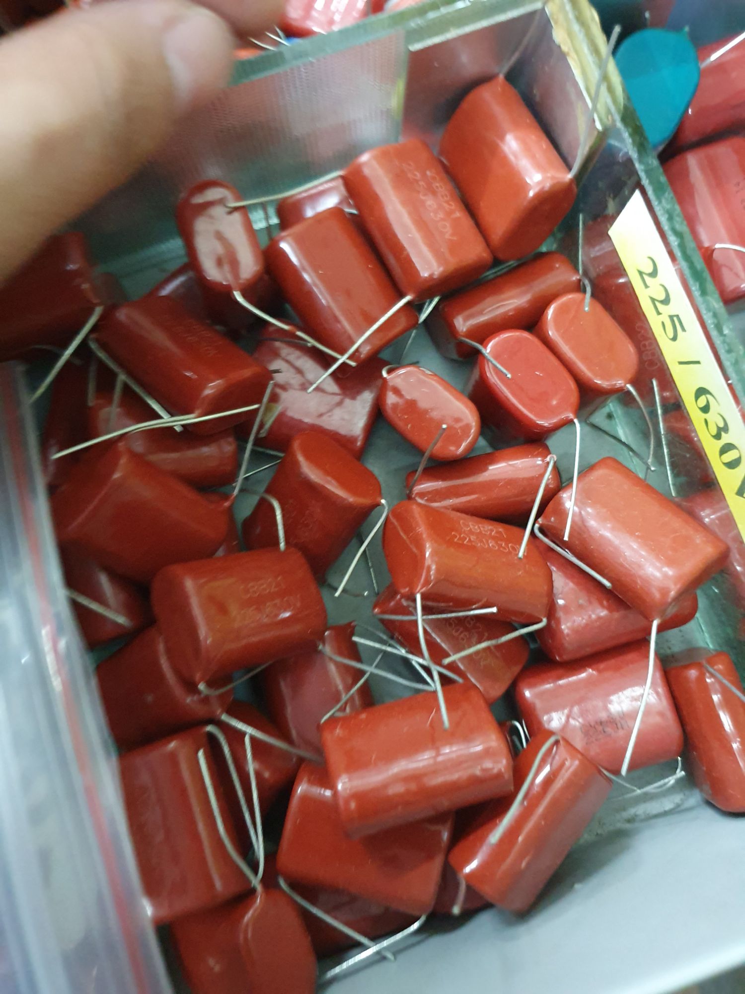 10 con tụ đỏ 225-630 vôn