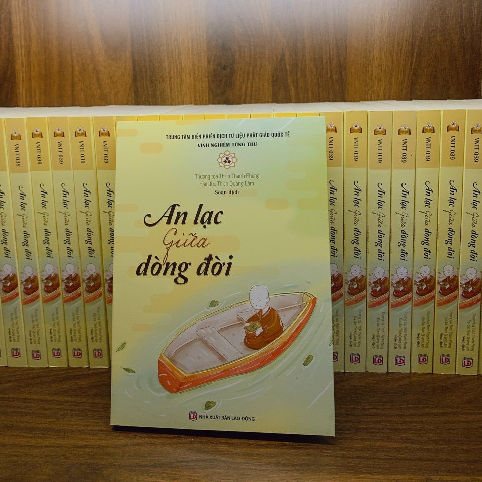 An lạc giữa dòng đời