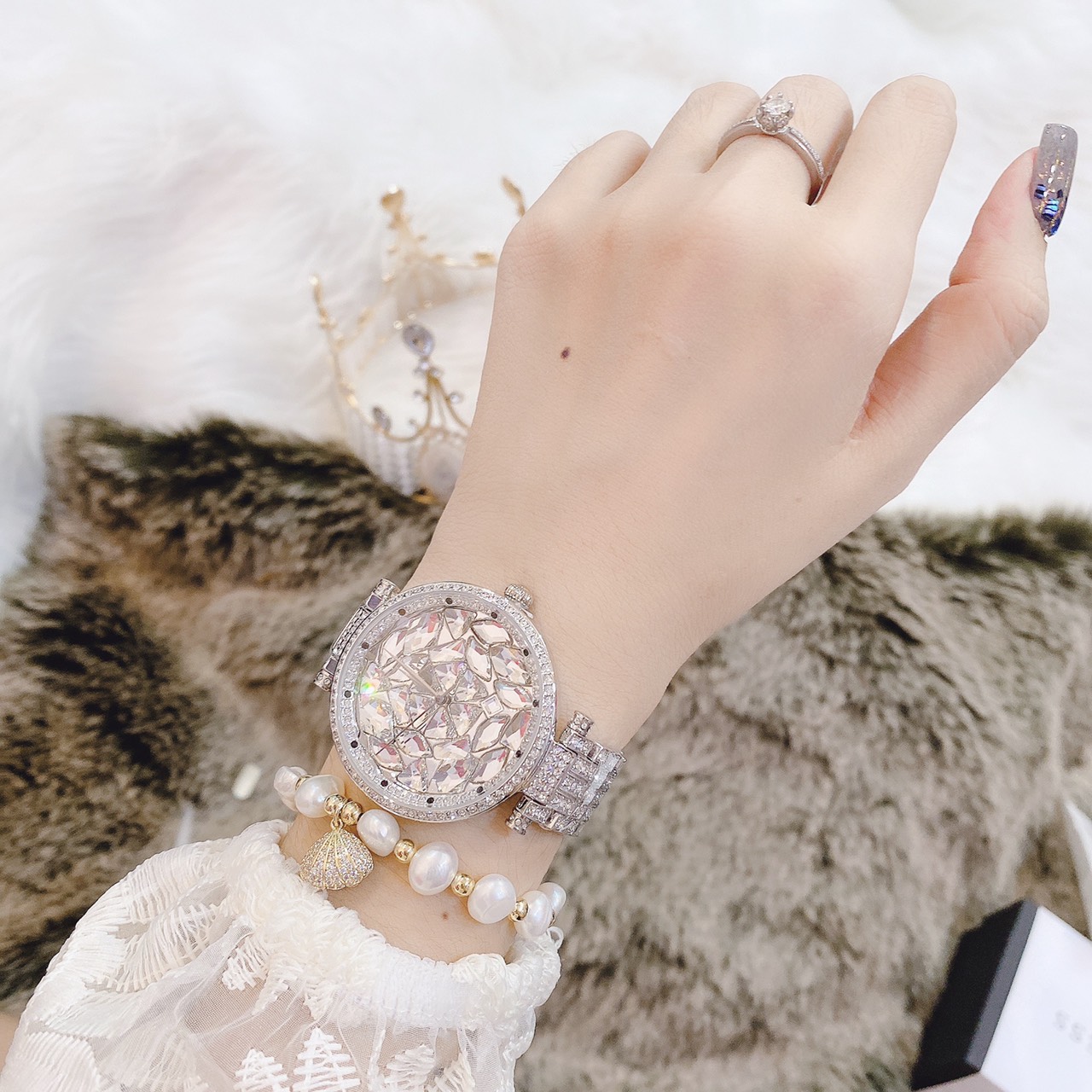 [HCM]Đồng Hồ Davena Bling Nữ Mặt Đá Silver 39mm Chính Hãng