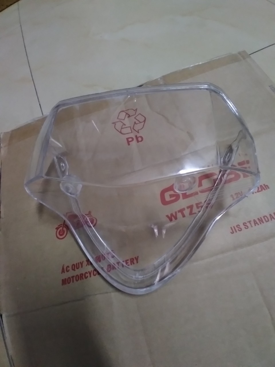 [HCM]NẮP CHỤP ĐÈN LÁI SAU SIRIUS ĐỜI 2004-2014