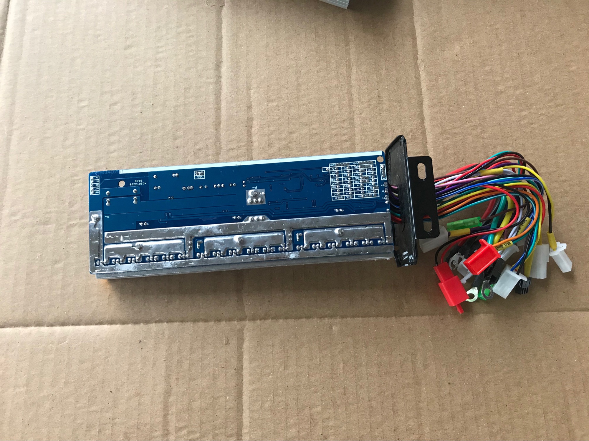 Ic 2000w Humi 72v 18 sò tụ 100v