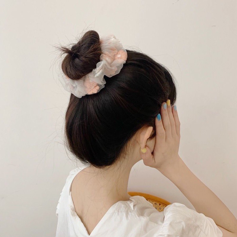 Cột tóc scrunchies thêu hoa - dây cột tóc scrunchies hoa