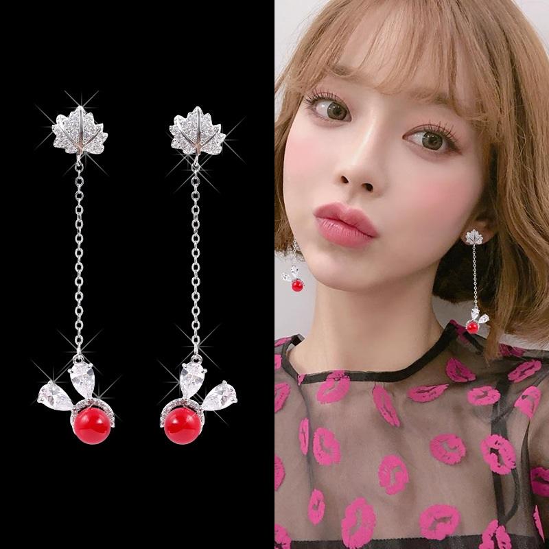 Bông tai mặt lá phong bạc s925 tua dài đính hạt ngọc trai gắn đá hình tai thỏ