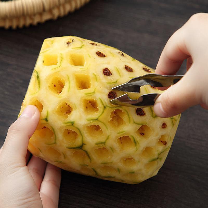 Dụng cụ gắp mắt dứa siêu tiện lợi