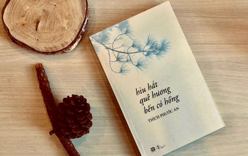 Sách - Hiu Hắt Quê Hương Bến Cỏ Hồng