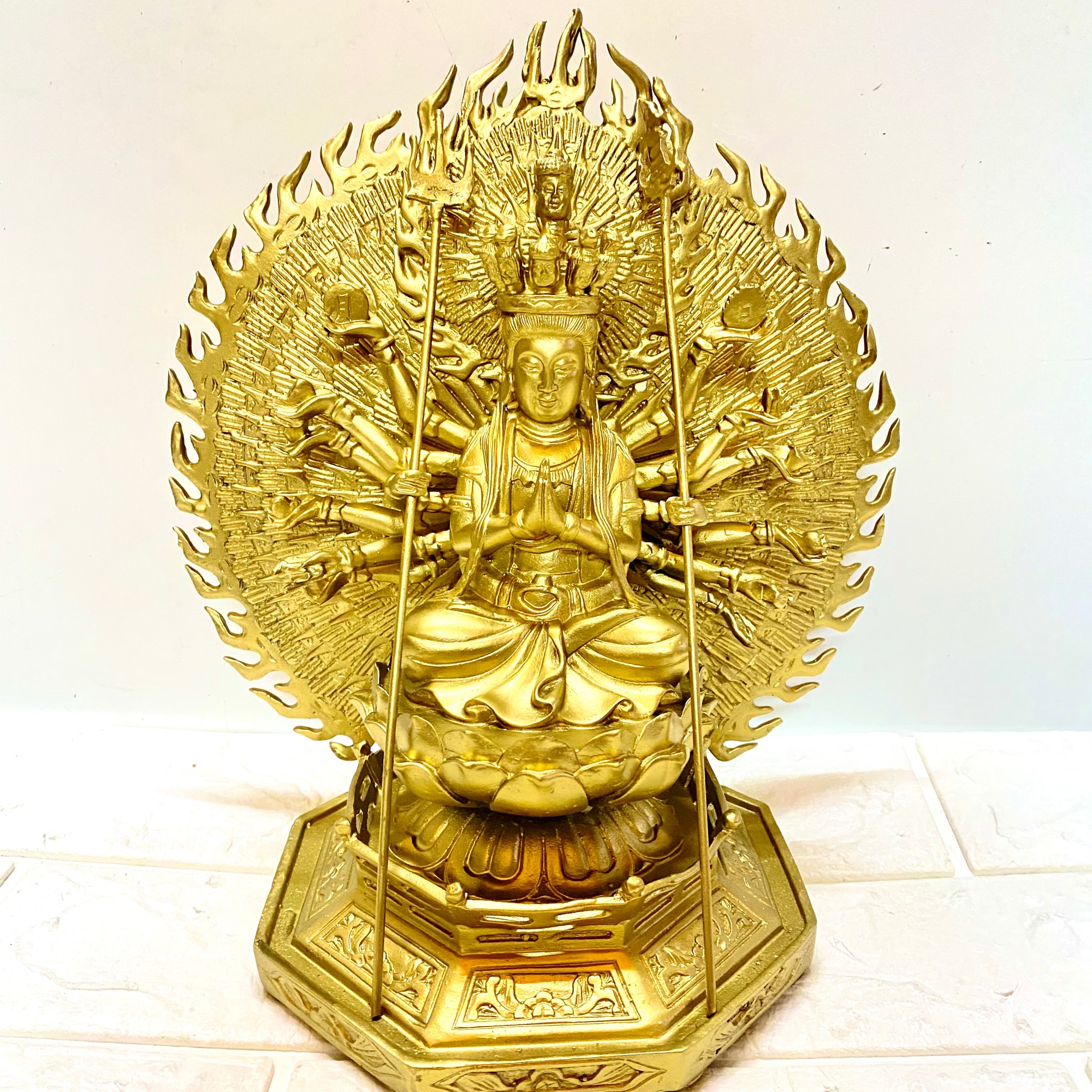 Tượng thiên thủ thiên nhãn 26x22 cm nặng 3.1 kg làm bằng đồng