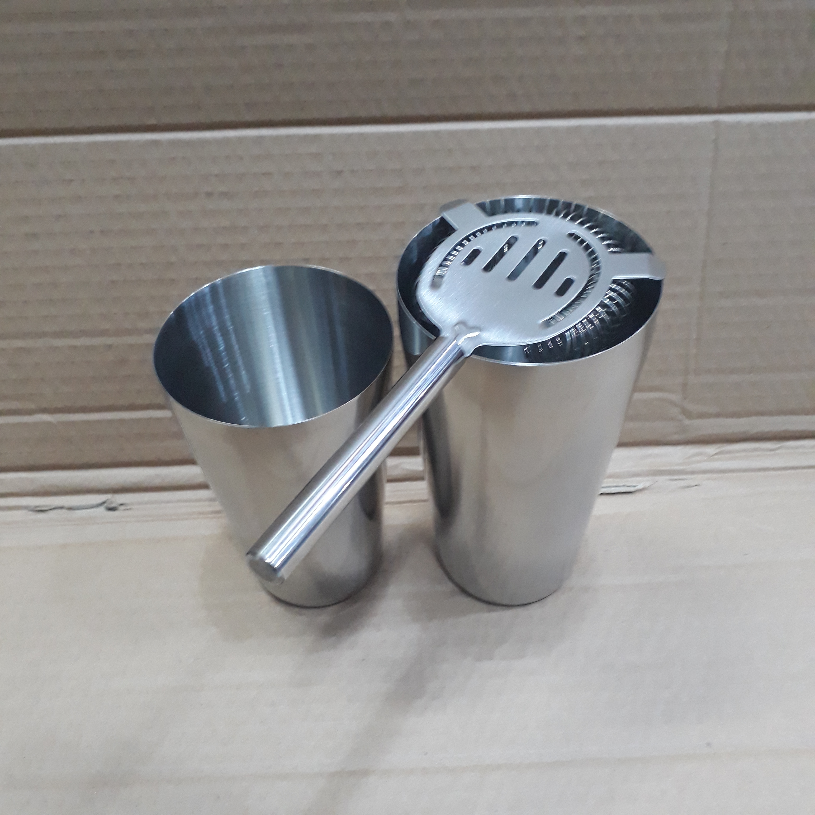 [HCM]COMBO SHAKER 2 MẢNH VÀ CHẶN ĐÁ NHỎ
