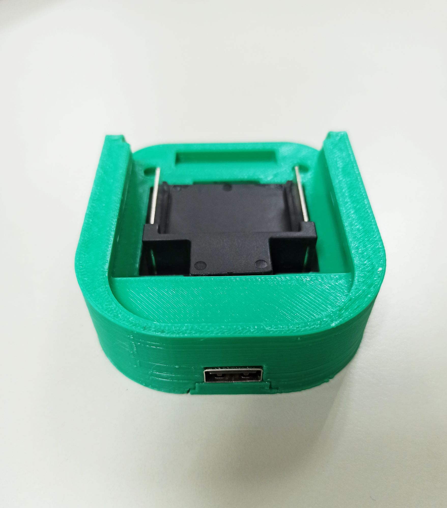 Sạc nhanh Makita QC 3.0