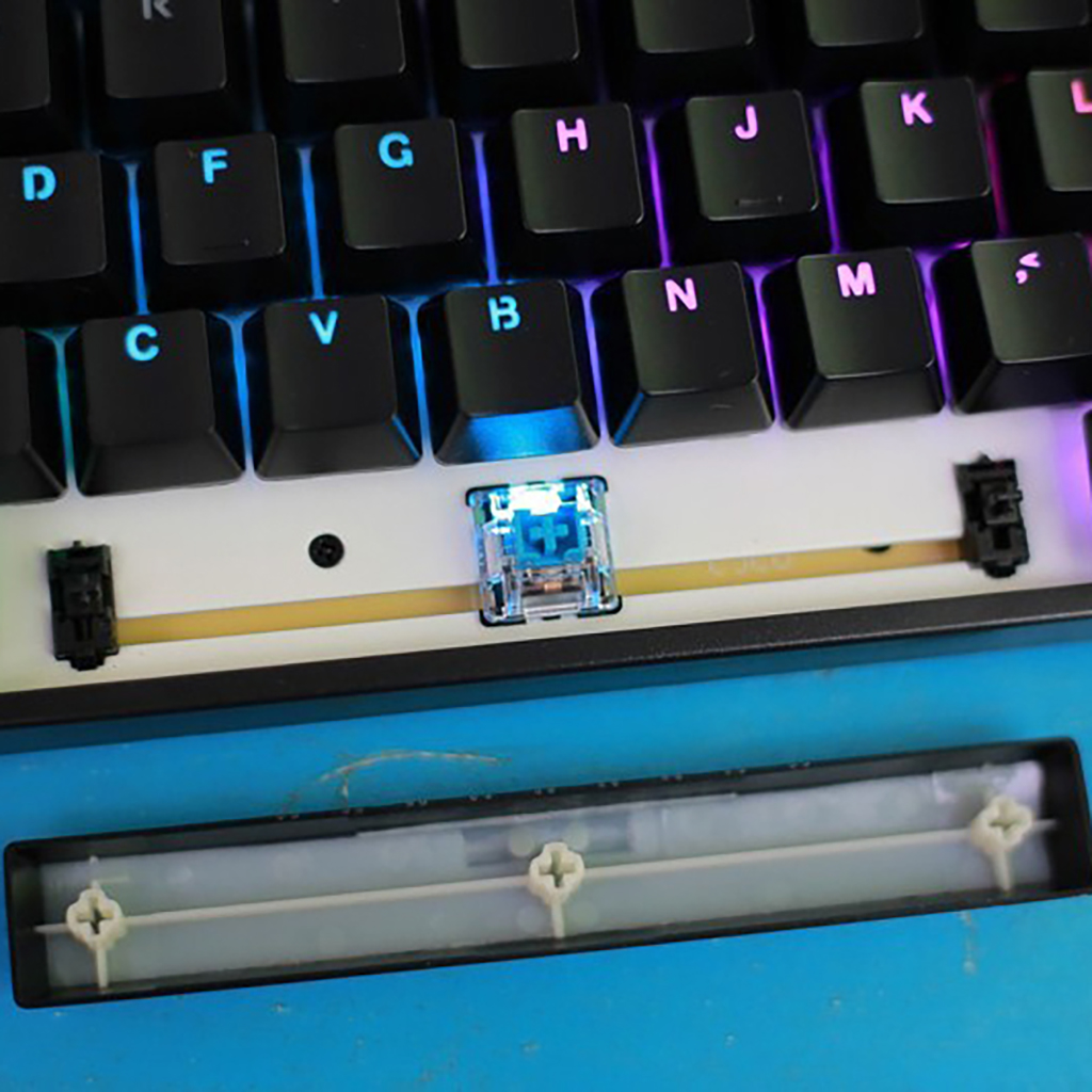 Bàn phím cơ Gaming Dareu EK87 Multi LED