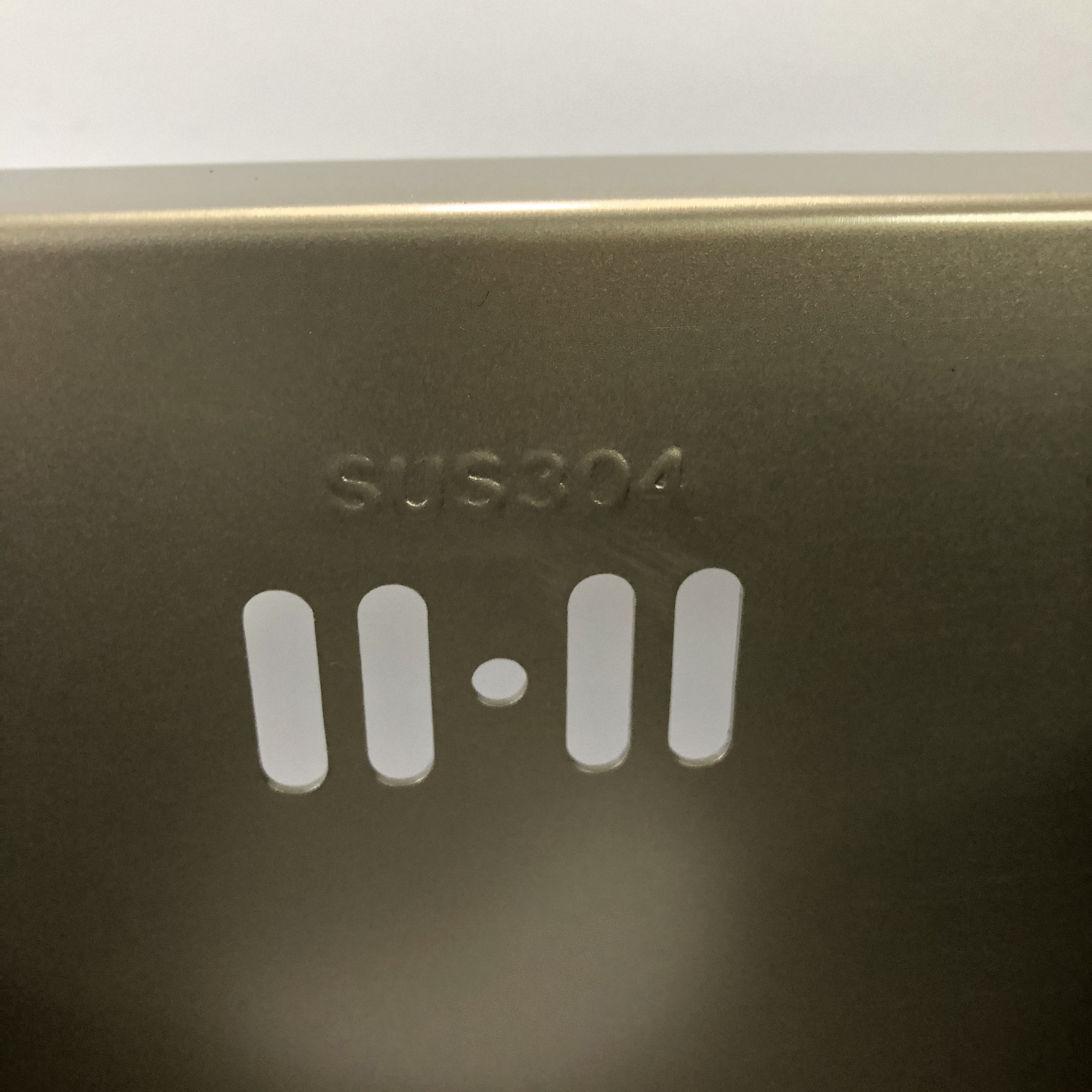 Chậu rửa bát Inox 304 phủ nano Daewon DC8545 (850x450x250mm)