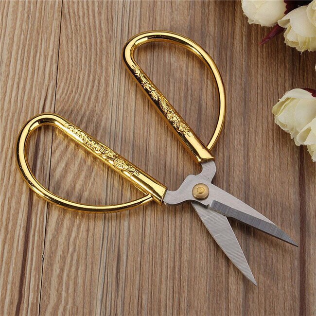 Kéo Rồng Cán Vàng Sang Trọng