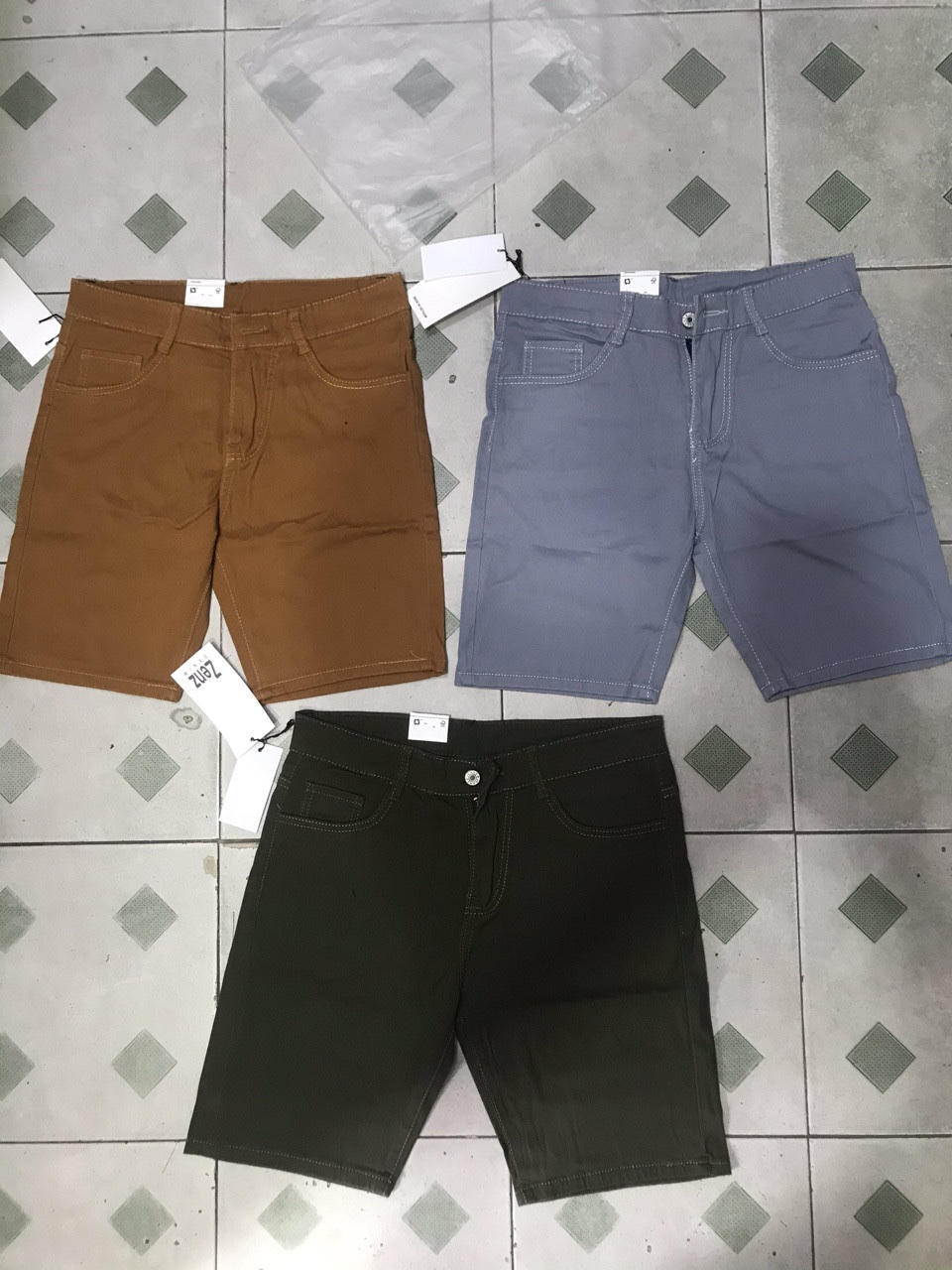 Quần short nam kaki