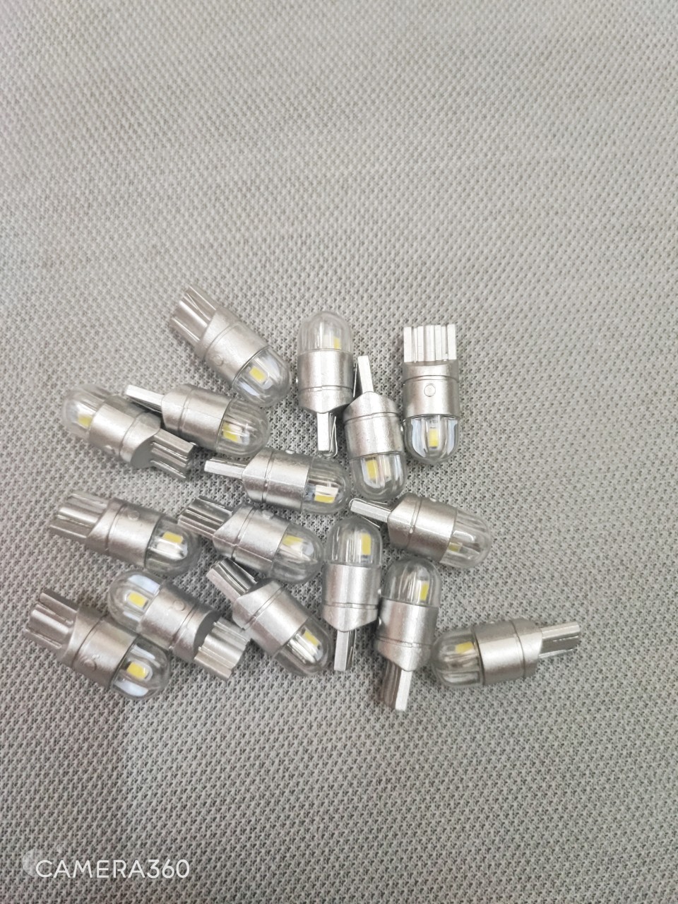 1 Cái Bóng đèn Led T10 3030 2 nhân