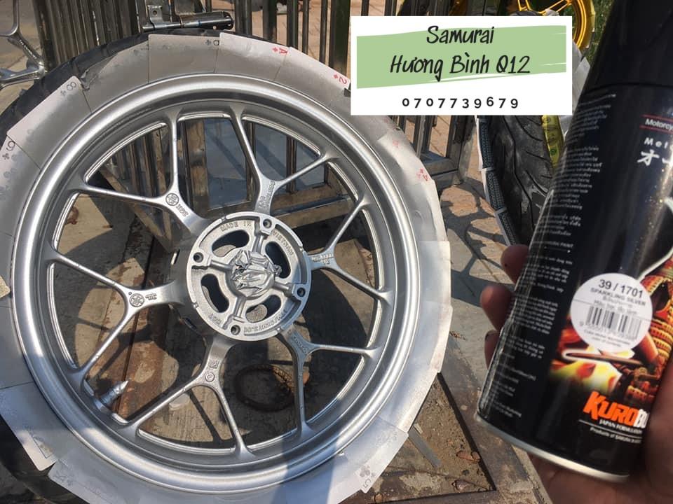 [COMBO] Sơn xịt Samurai màu Bạc Lấp Lánh - 1701 với bóng K1K
