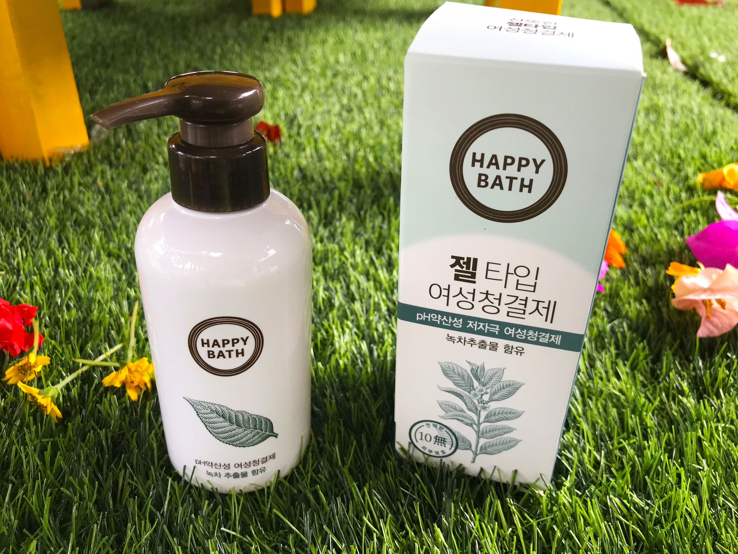 Dung dịch vệ sinh phụ nữ Happy Bath 200ml