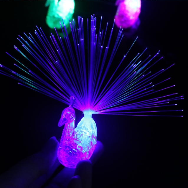 Nhẫn Hình Con Công Có Đèn LED Phát Sáng Lấp Lánh [Đồ Chơi Trẻ Em]