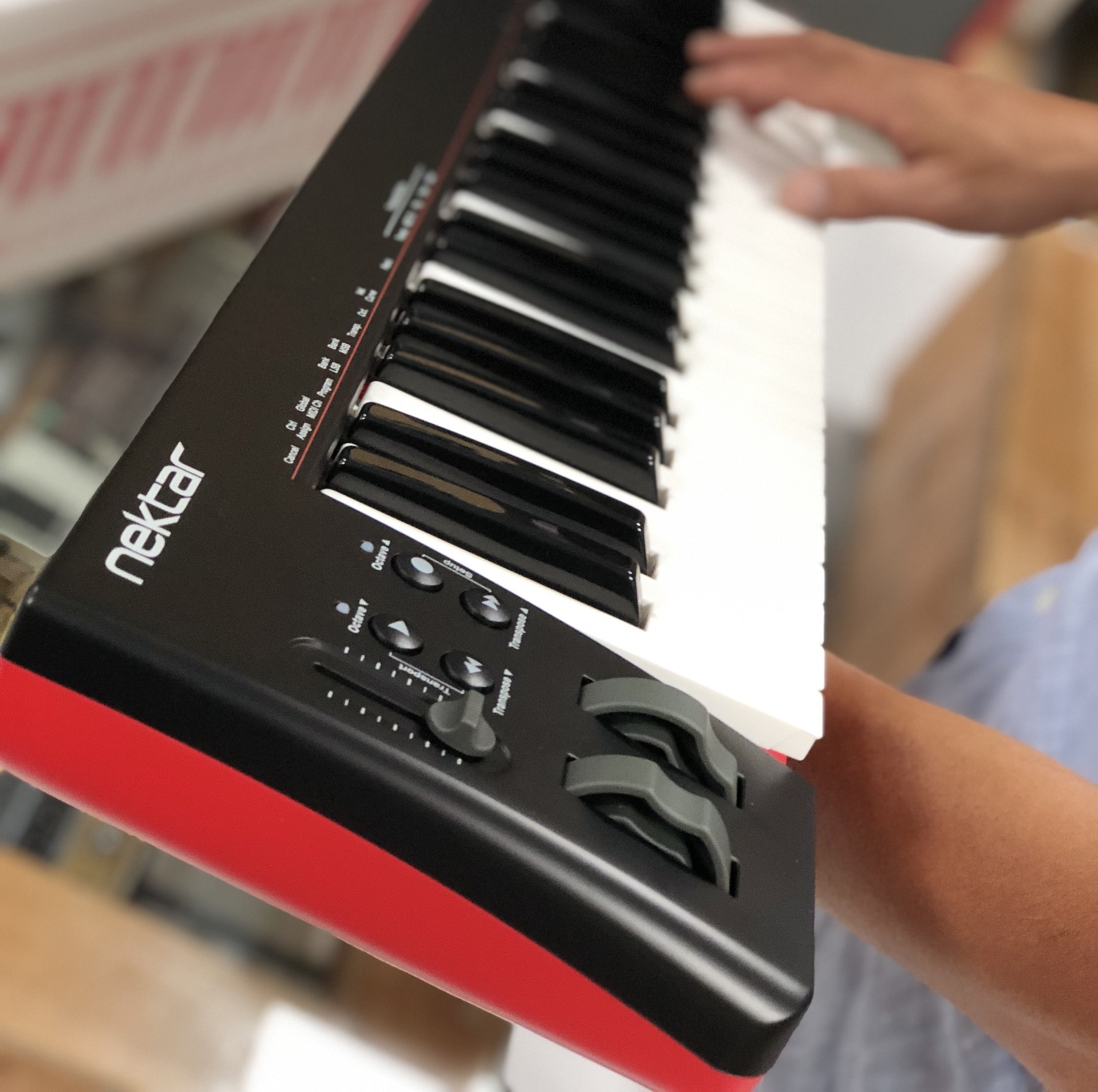 [HCM]Bàn phím nhạc điện tử Nektar midi keyboard SE49