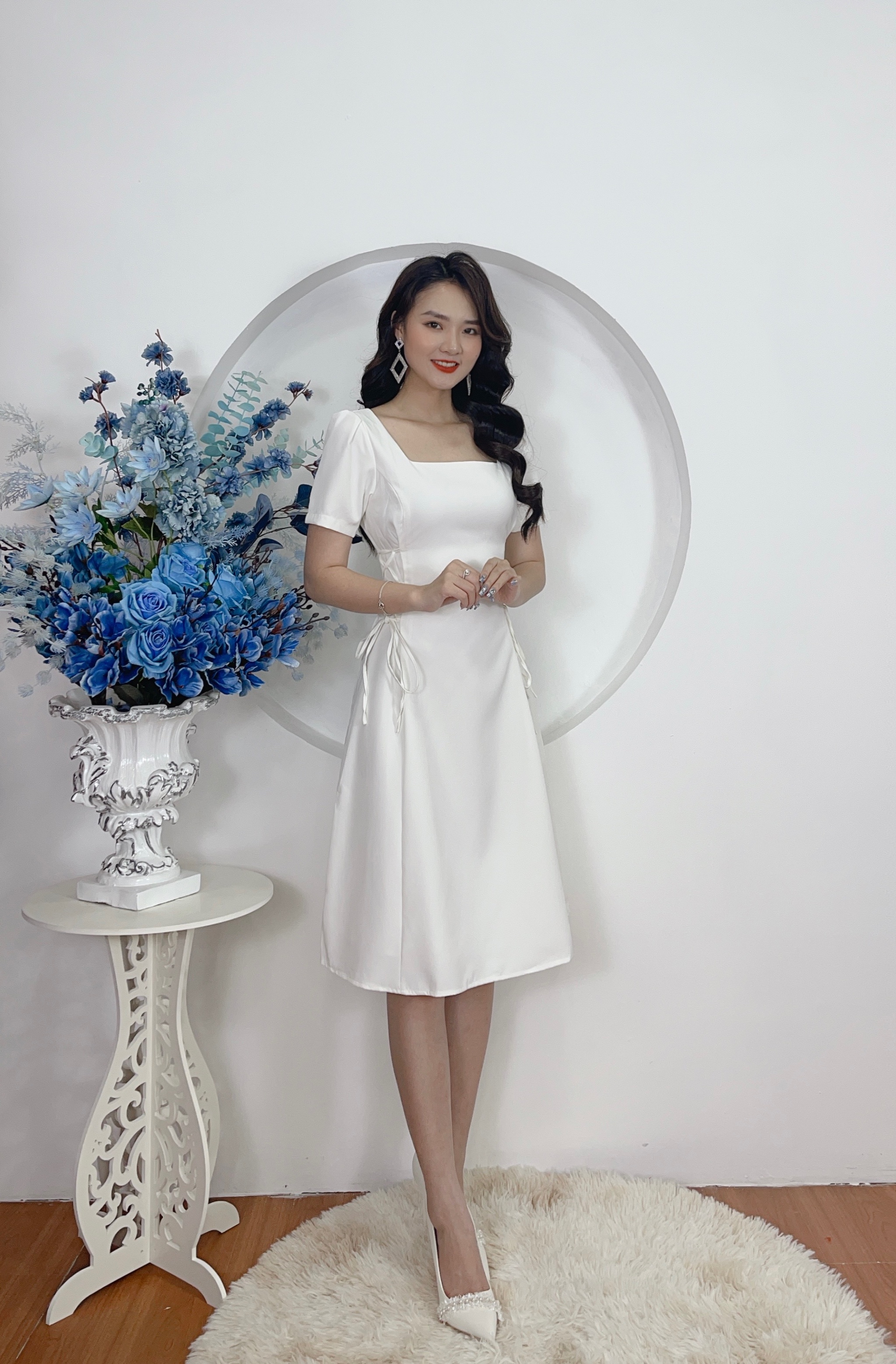 Đầm Cổ Vuông Đan Dây Eo Cách Điệu YANDO DA07
