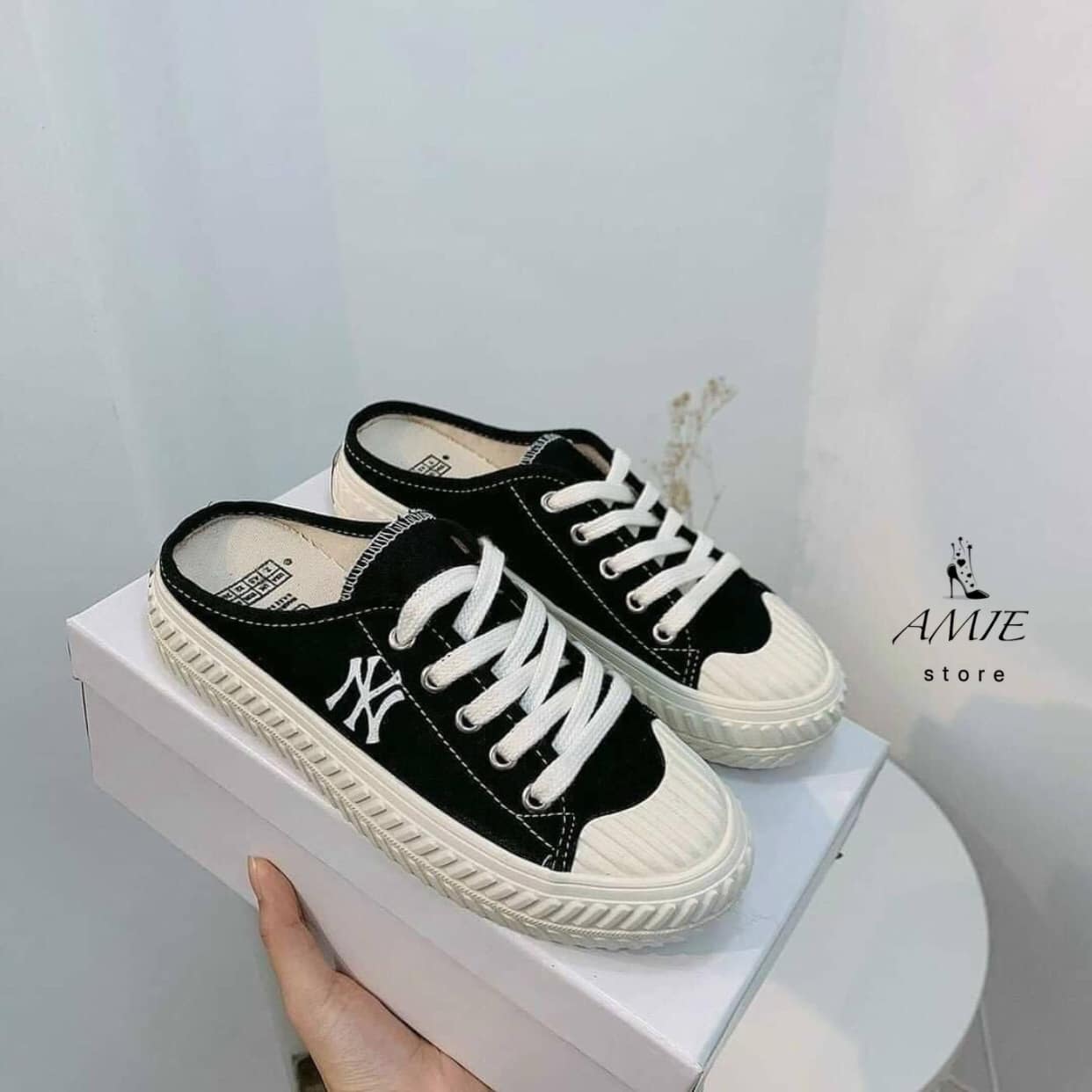 Sục Thể Thao NY