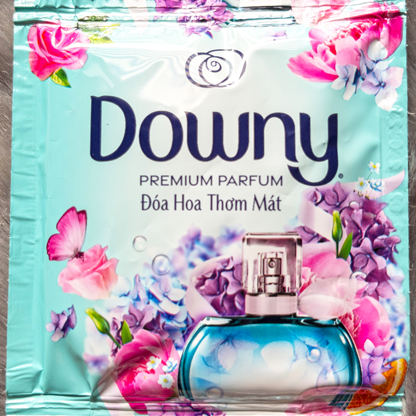 1 Dây 10 Gói Nước Xả Vải Downy