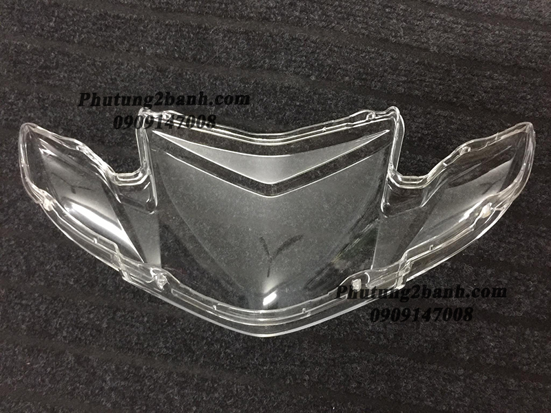 Chụp kính đèn trước xe Sirius Hello
