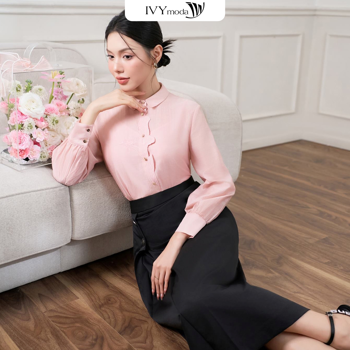Áo sơ mi lụa đính hoa IVY moda MS 17M8554