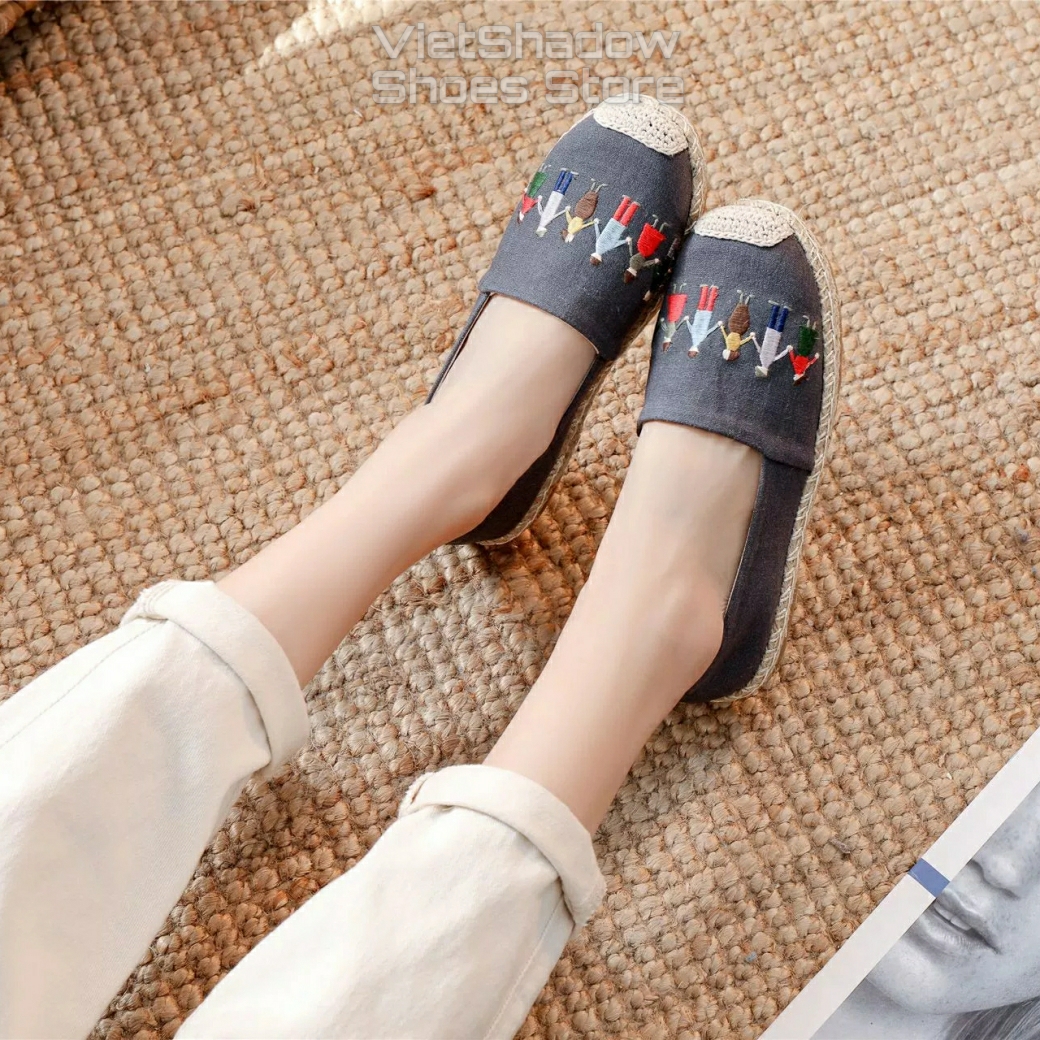 Slip on cói nữ - Giày lười vải thêu họa tiết - Chất liệu vải bố 2 màu (be) và (xám) - Mã SP X-19