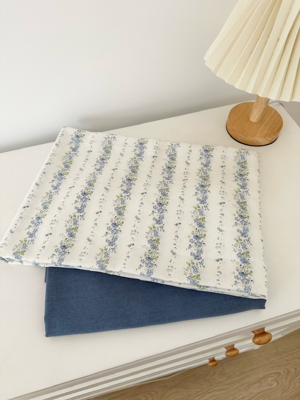 Vải Linen Bột Hoạ Tiết HOA DÂY XANH Mềm Mại Độ Dày Vừa Đủ Chất Liệu An Toàn Cho Da - Nhà Vải Linen