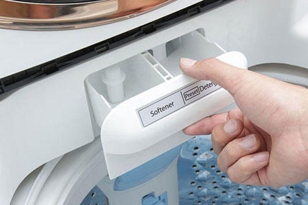 Nước tẩy lồng máy giặt nhật bản 550ml