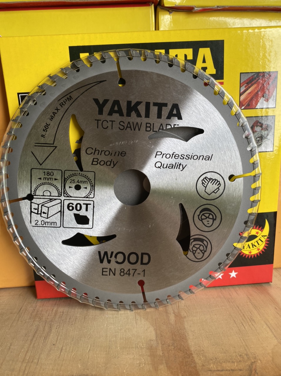 Lưỡi cắt gỗ YAKITA 1,8 tấc