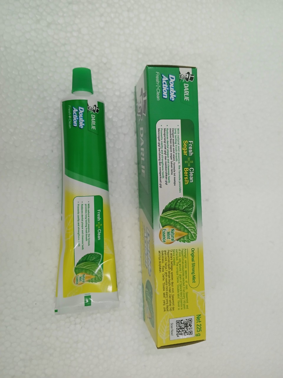 Combo 2 Kem Đánh Răng Darlie Double Action (150g/1 cây)