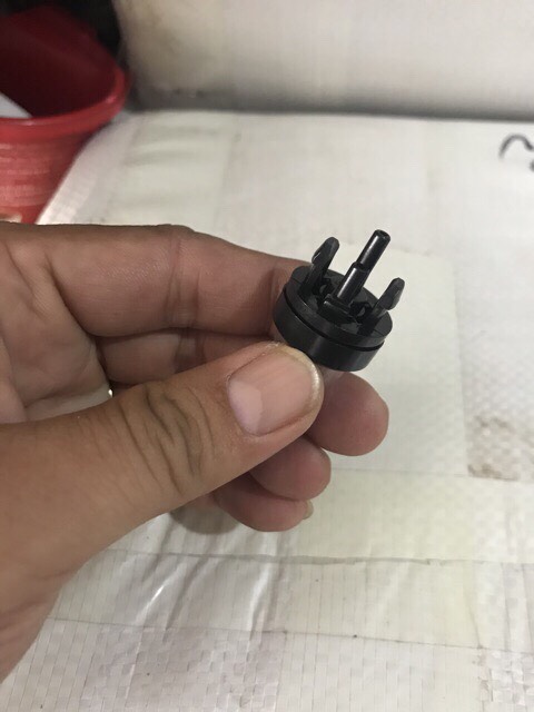 [HCM]Đế ( núm ) vú bơm xăng máy cưa xích (2 CÁI)