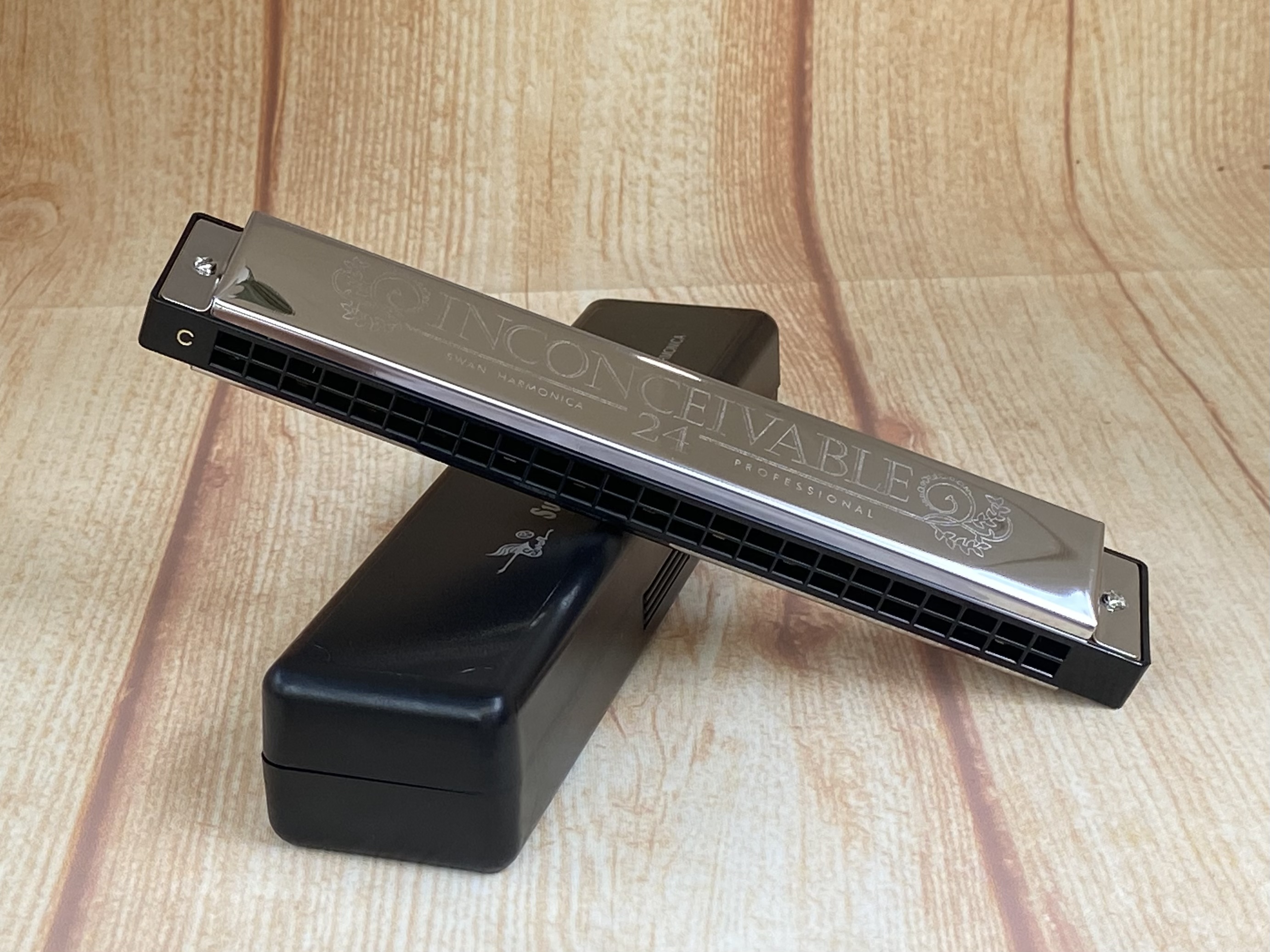Kèn Harmonica Tremolo Swan Inconceivable 24 lỗ tone C