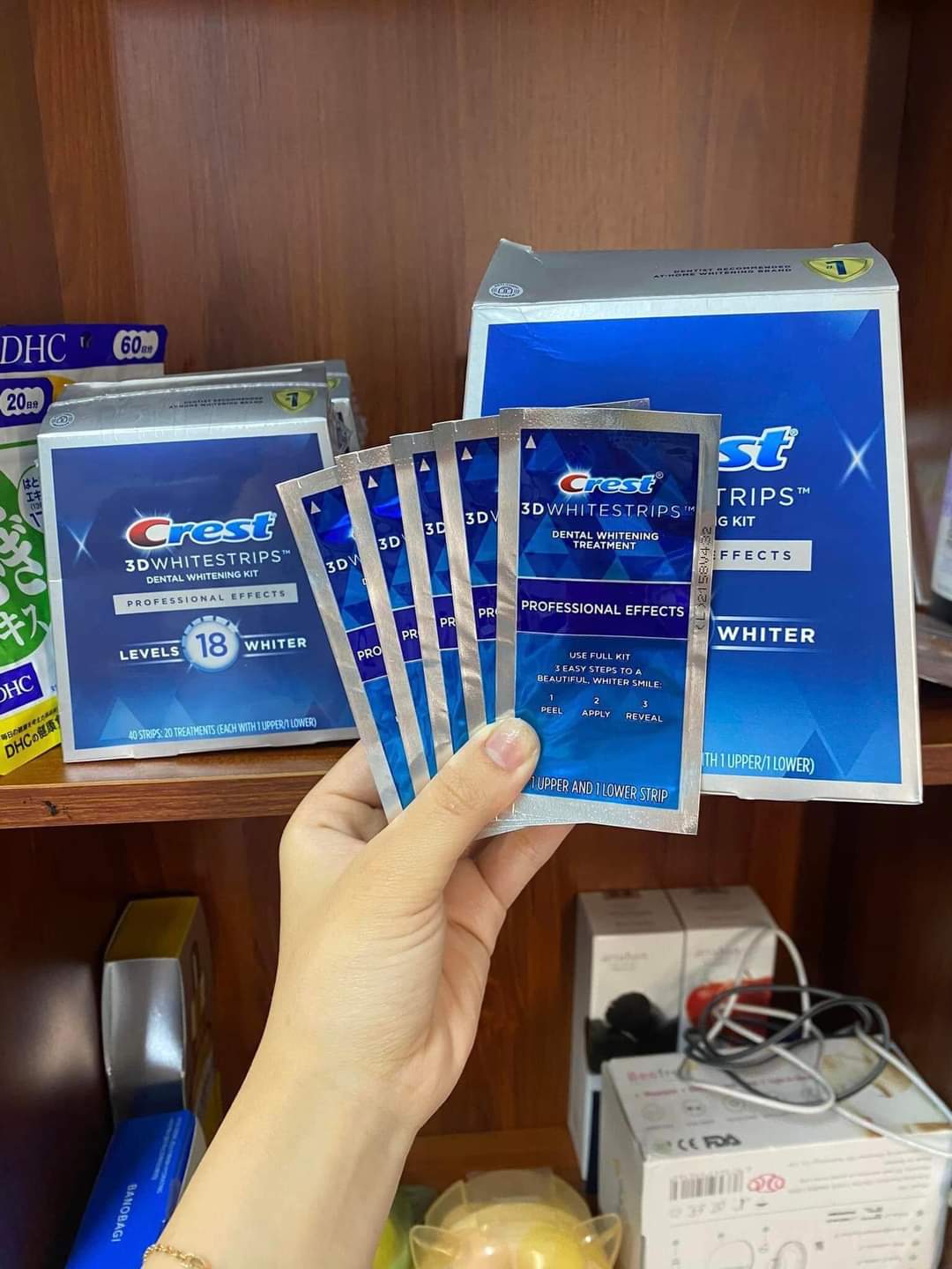 Miếng dán trắng răng Crest 3D