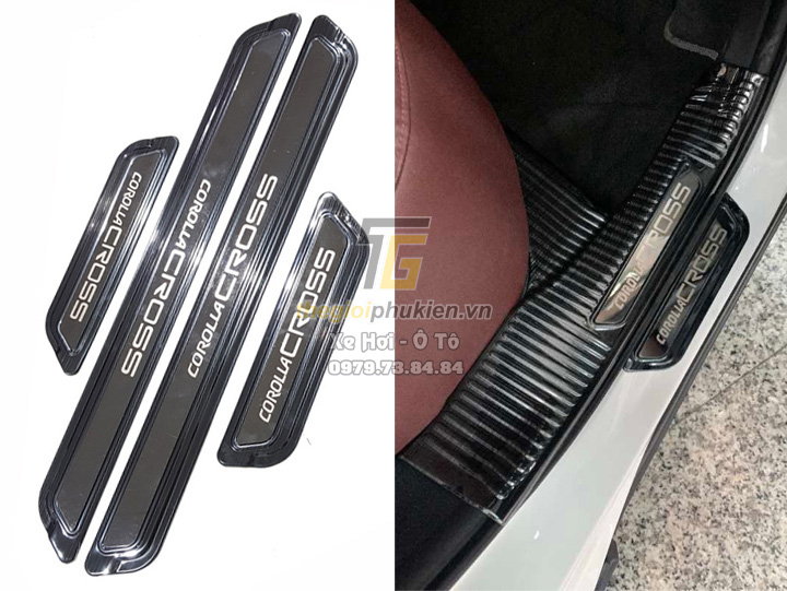 Bộ Ốp bậc cửa, Nẹp bước chân Titan Toyota Corolla Cross - Bên ngoài