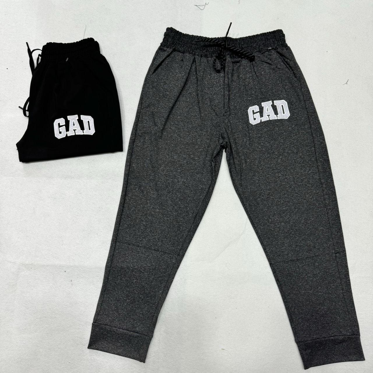 Quần thun dài cho bé trai thêu logo GAD