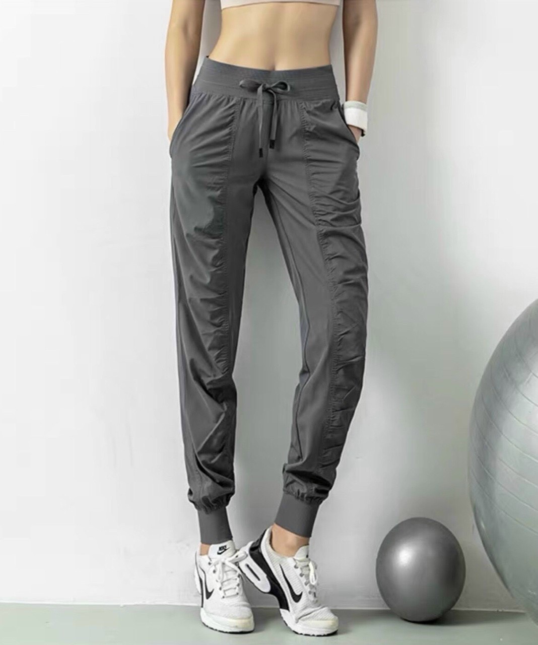 [HCM]Quần Jogger Nhún Vải Dù Thể Thao Nữ Siêu Hack Dáng