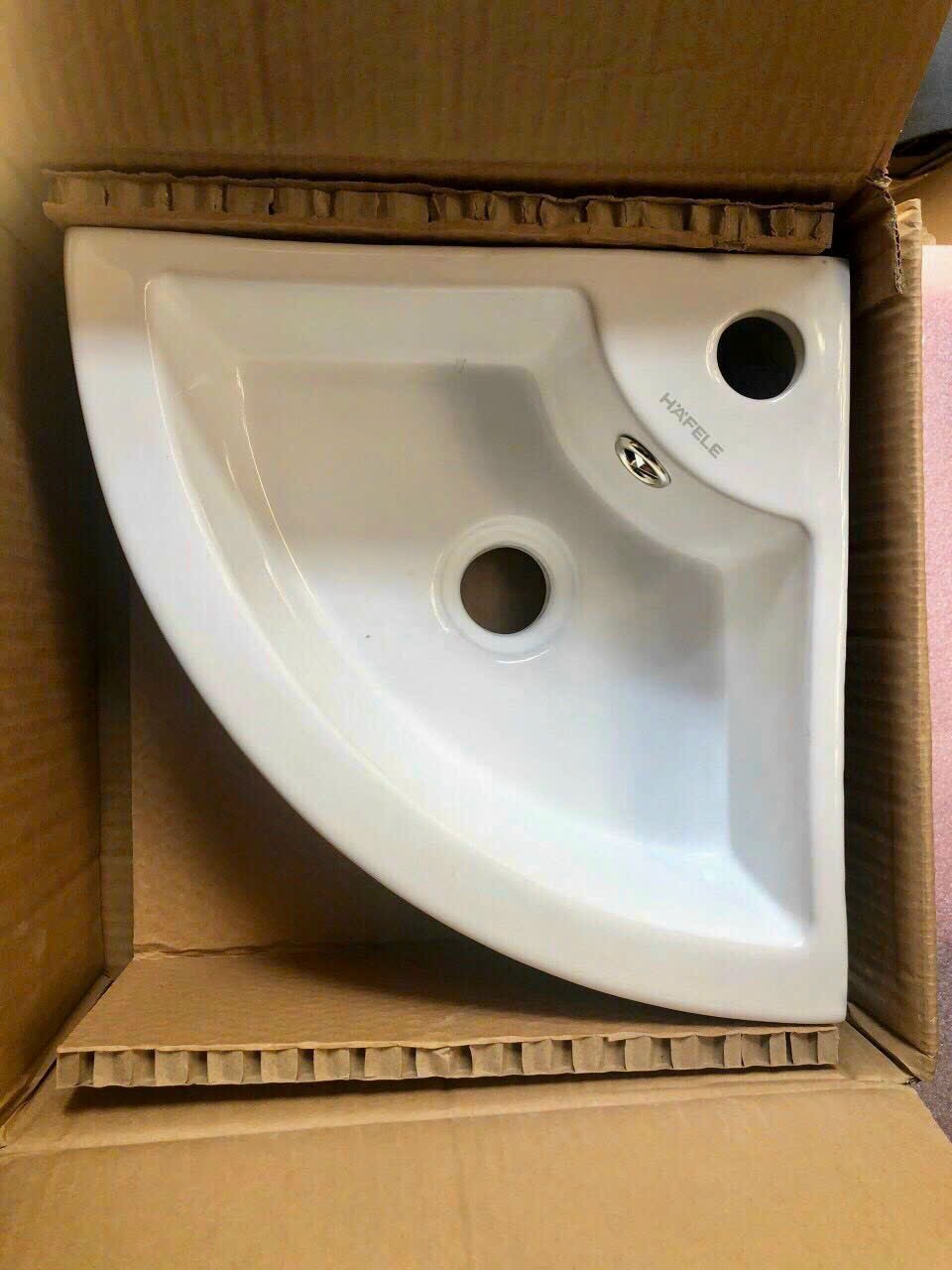 LAVABO GÓC TREO TƯỜNG HAFELE 588.09.410 (không gồm vòi rửa và bộ xả)