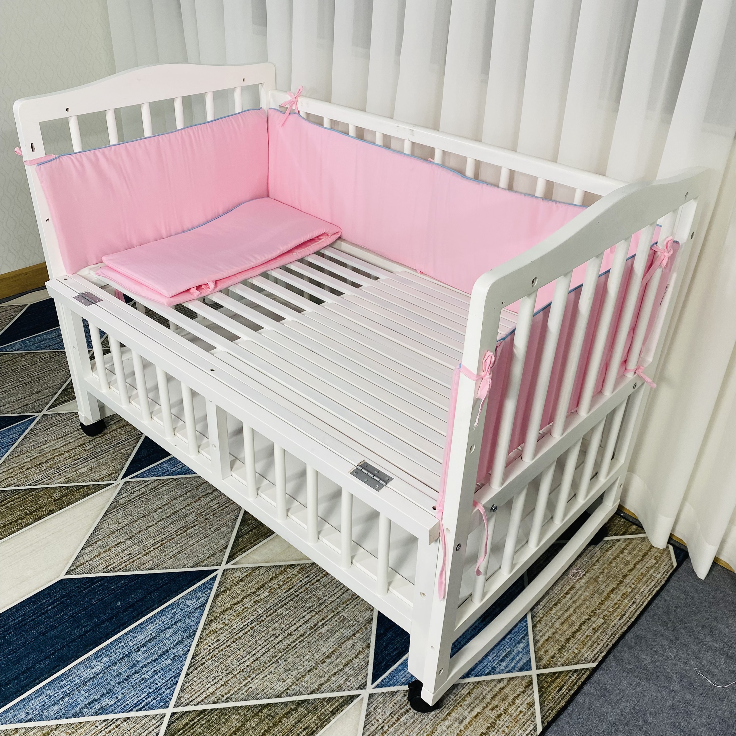 Quây cũi Cho Bé Goldcat 4 tấm thương hiệu GOLDCAT chất liệu cotton trần bông, sử dụng cho mọi loại cũi.