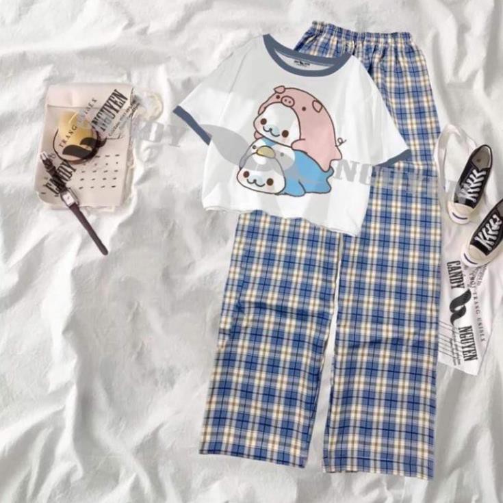 Áo thun croptop viền xanh khủng long quả dâu + quần kẻ caro xanh lá ống rộng