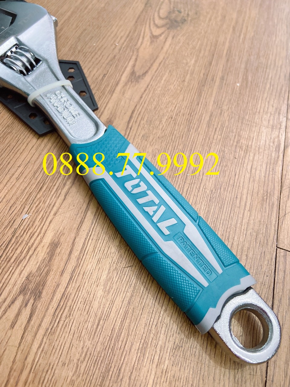 Mỏ lết (12inch) Total THT101126